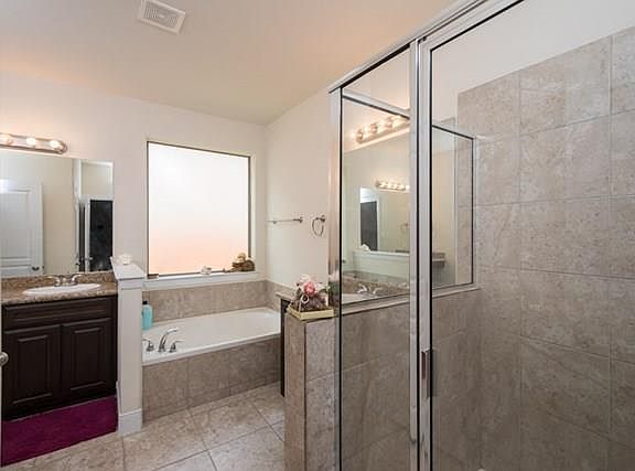5th image of 3712 Santa Lucia St