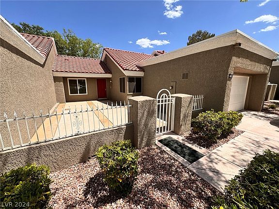 3rd image of 2704 Glencliff Dr