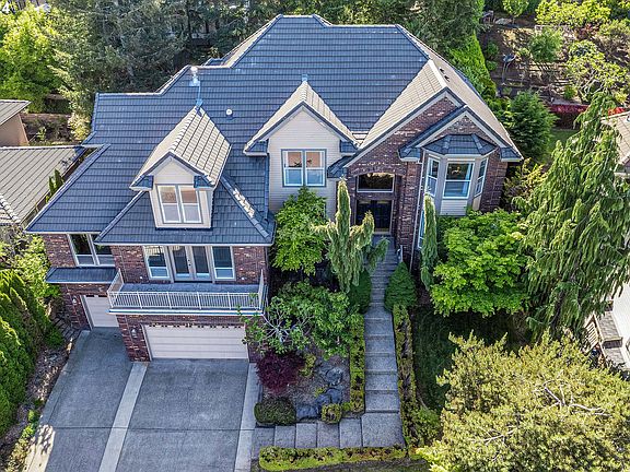 2nd image of 13163 SW Broadmoor Pl