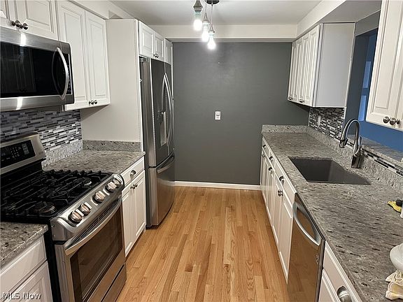5th image of 26101 Village Ln APT 208