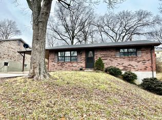 1813 Longview Dr, Cape Girardeau, MO 63701