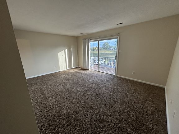 4th image of 103 N Edgewood Dr #10