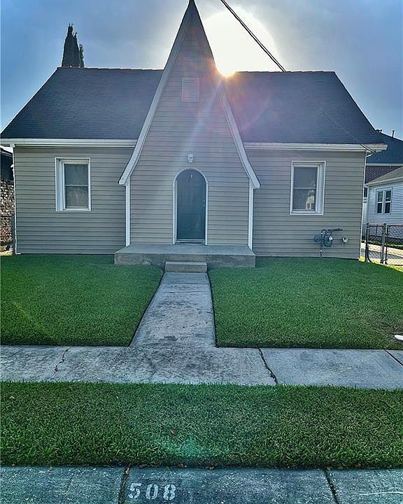 1st image of 508 Labarre Dr