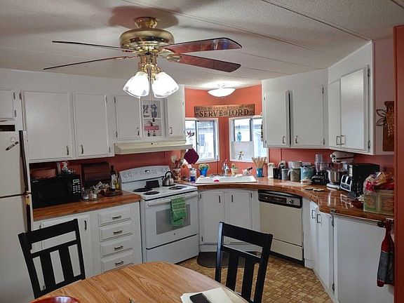 2nd image of 1004 NE 72nd St