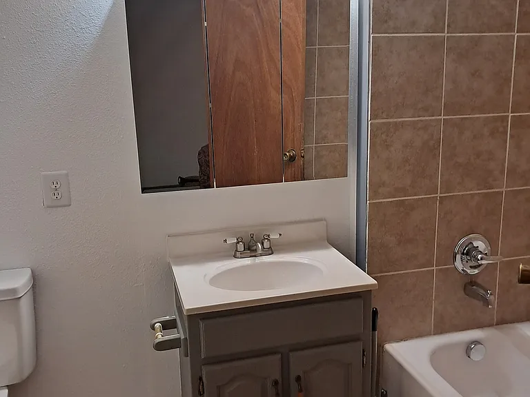 427 S Impala Dr #1 — Photo 4