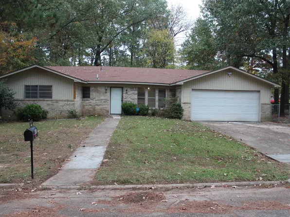 1413 S Fulton St, Hope, AR 71801