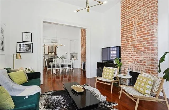939 Jackson Ave — Photo 3