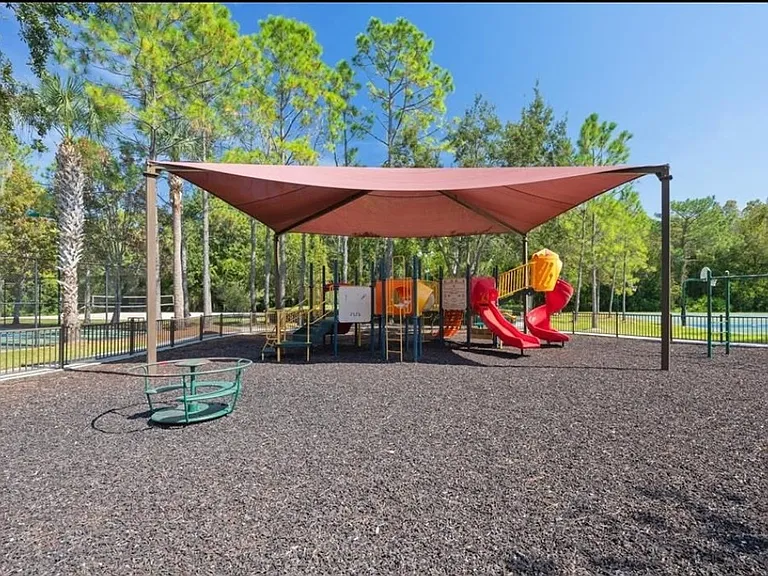1050 Sleepy Oak Dr — Photo 13