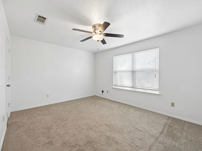 527 Twilight Trl — Photo 25