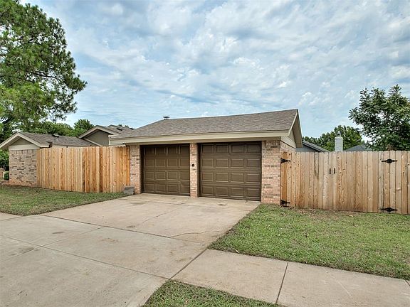 3rd image of 2236 NW 113th Pl