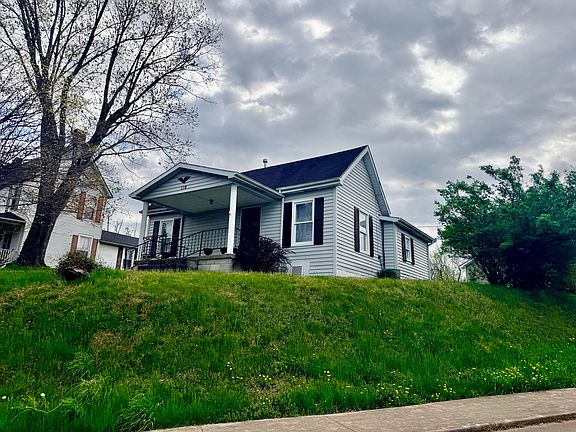 2nd image of 110 Jacksboro St