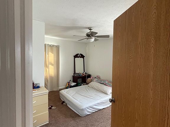 2nd image of 464 Inglewood Blvd