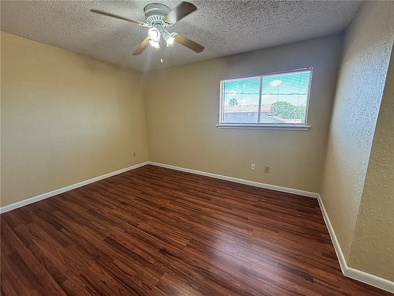 4206 Walnut Hills Dr #D — Photo 7