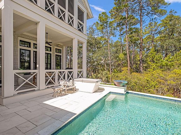 3rd image of 13 Bridge Cove Ln