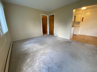 8320 Hahn St, Utica, MI 48317