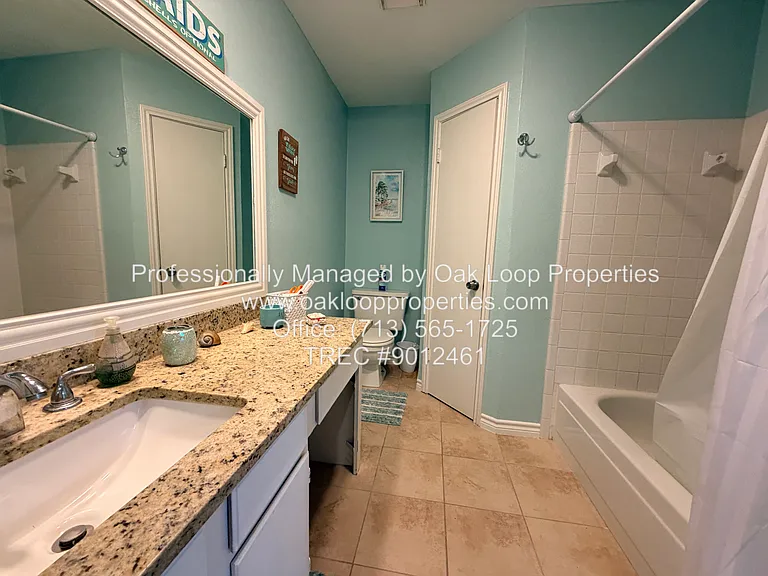 726 Country Place Dr #B — Photo 20