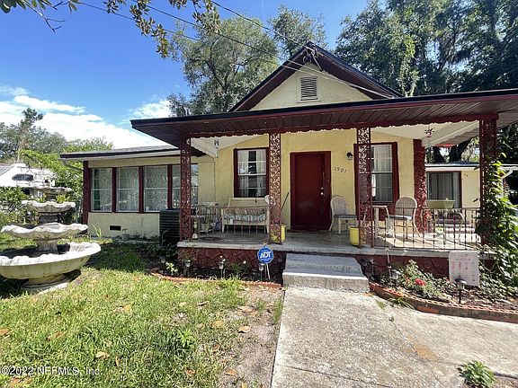 2nd image of 1907 McDower Ln