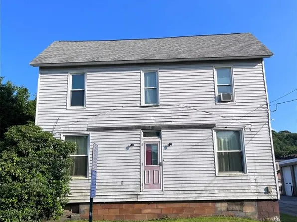224 Wahl Ave, Evans City, PA 16033