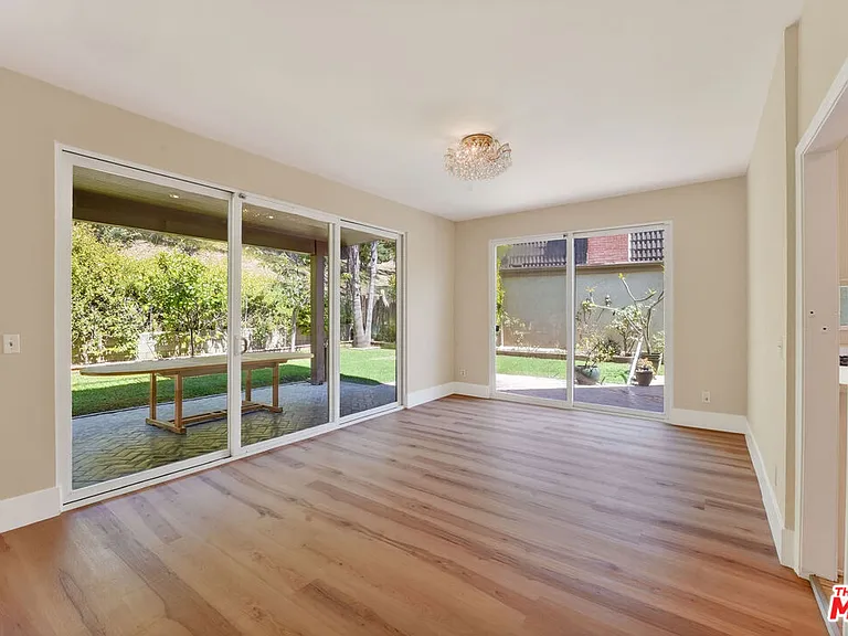 1288 Calle De Sevilla — Photo 11