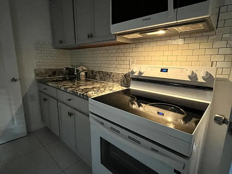 920 SW 29th Way #2/1 — Photo 49