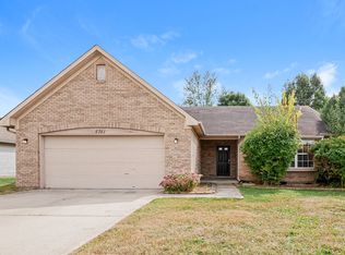 5751 Ashcroft Dr, Indianapolis, IN