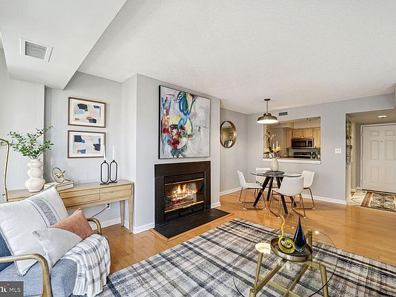 2nd image of 1200 Braddock Pl APT 704