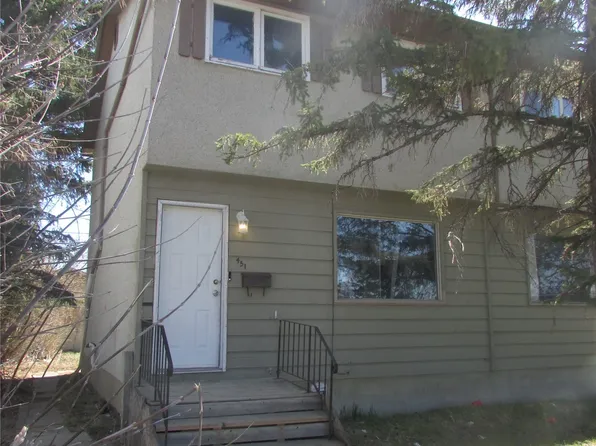 451 McIntosh Street, Regina, SK S4R 4Z7