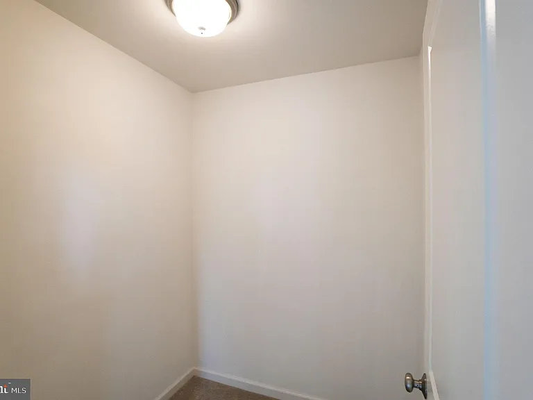 431 Williamson Ct — Photo 8