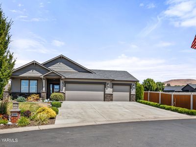 295 Seasons Pkwy, Yakima, WA, 98901