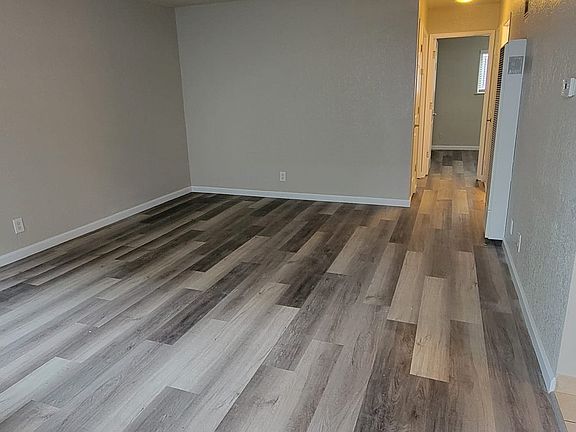 2nd image of 2050 Stanton Ave #1