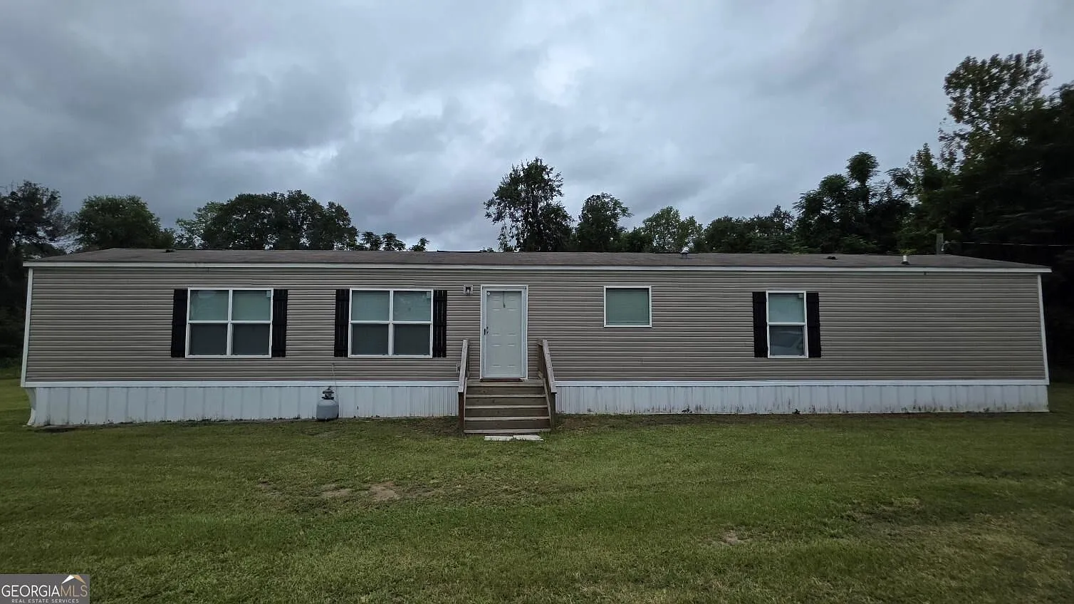 3 bed, 2.0 bath, 1216 sqft, $1,500 — Photo 1