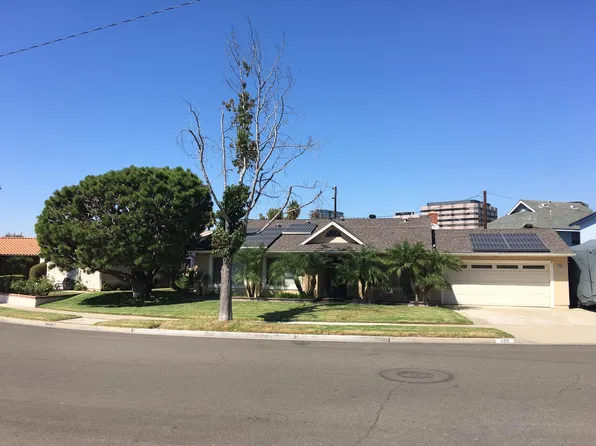 498 Pierpont Dr, Costa Mesa, CA 92626