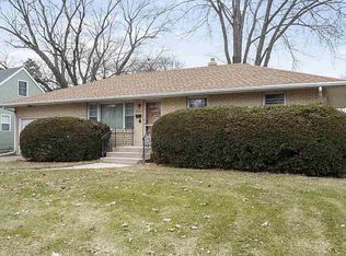 3826 Highcrest Rd, Rockford, IL 61107
