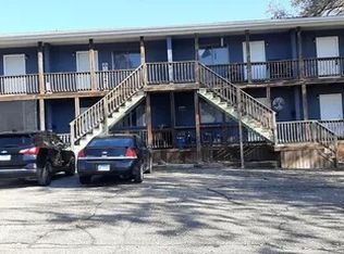 2604 Pine St APT 4, Pekin, IL 61554