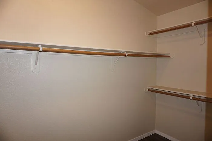 2201 S Saint Suzanne Dr — Photo 36