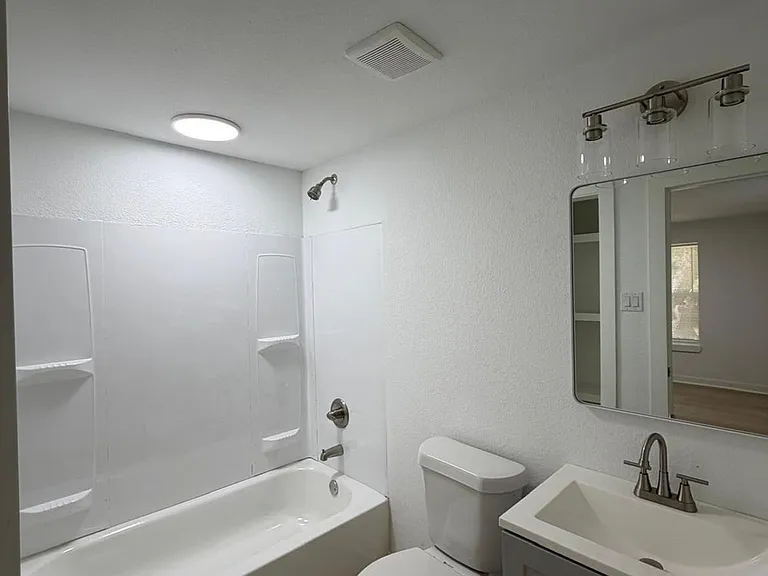201 Lowery Dr #3 — Photo 8