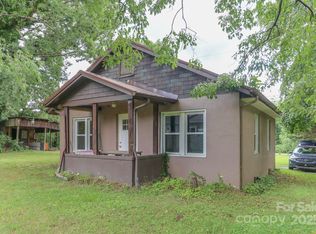 417 E Patterson St, Hendersonville, NC 28739