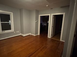 785 King Philip St #2E, Fall River, MA 02724