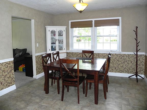 4th image of 815 Canterbury Dr
