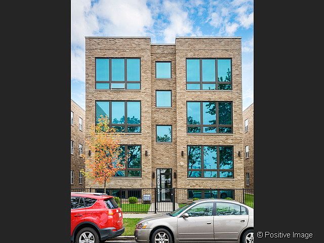 1st image of 2033 N Natchez Ave Unit 1N
