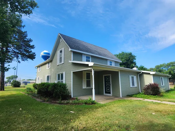 613 W Seward St, Blue Hill, NE 68930