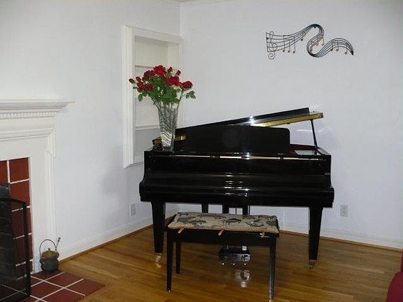 4th image of 2720 Arvon Street