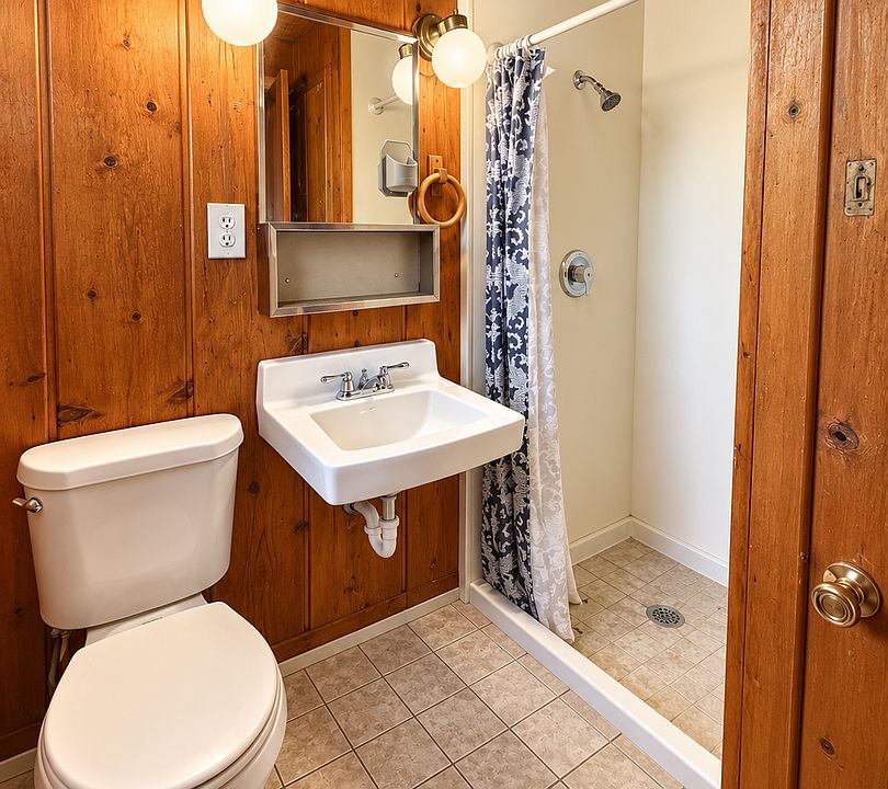 2nd image of 1403 E Main St #113