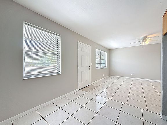 4th image of 2502 Bay Blvd APT 6