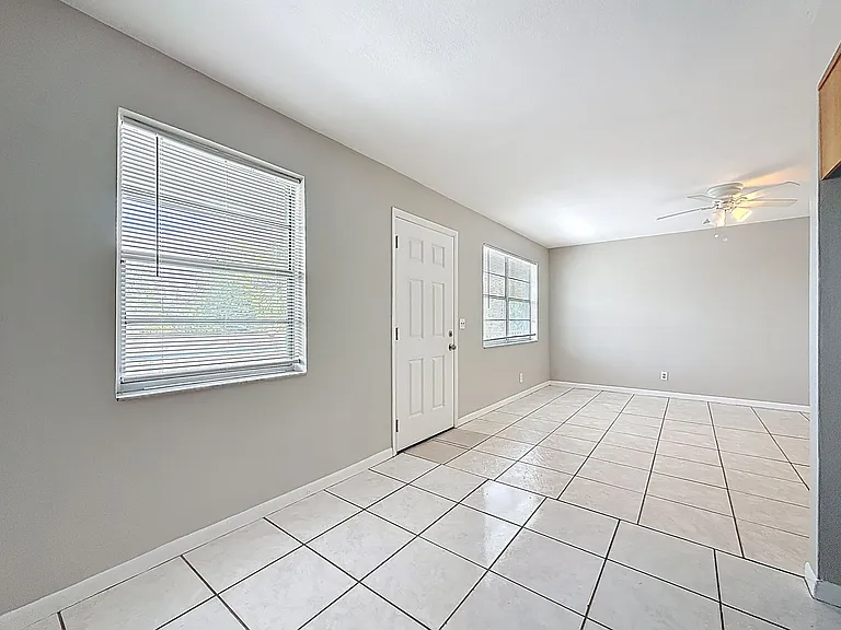 2502 Bay Blvd #6 — Photo 4
