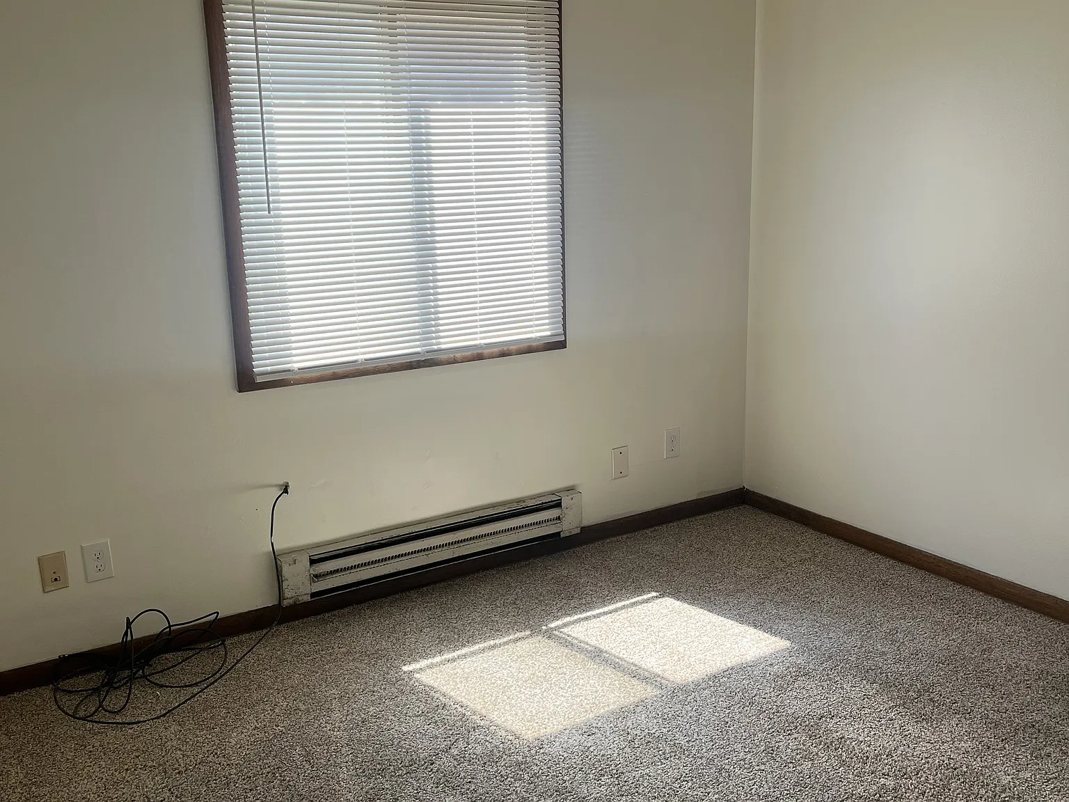 2 bed, 900 sqft, $1,600 — Photo 4