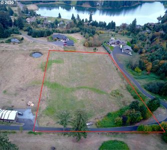 17230 S Radfords View Ln, Oregon City, OR, 97045