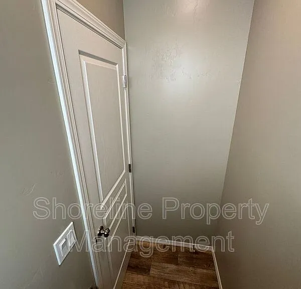 511 Diamond Lake St — Photo 45