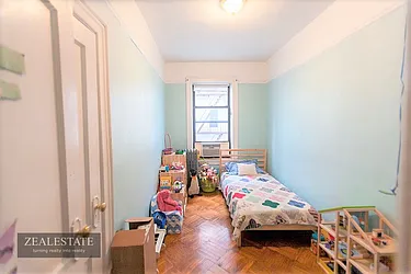 Rented by ZealEstate Group Inc