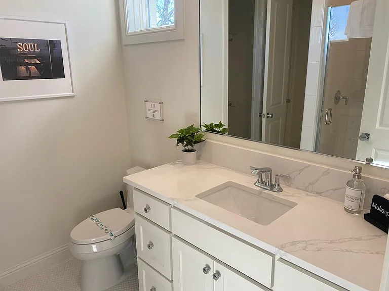 7603 Kenwell St — Photo 23